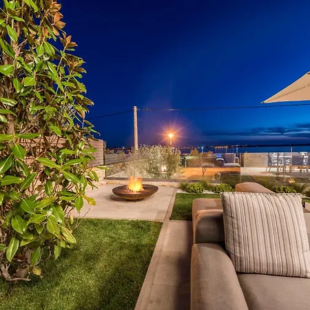 Willa Four Seasons Villas, Zadar - Heated Pool & Jacuzzi *
