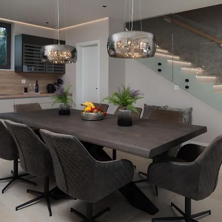 Villa Four Seasons Villas, Zadar - Heated Pool & Jacuzzi Vrsi