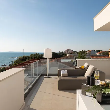 Willa Four Seasons Villas, Zadar - Heated Pool & Jacuzzi *