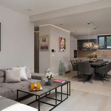 Four Seasons Villas, Zadar - Heated Pool & Jacuzzi Vrsi