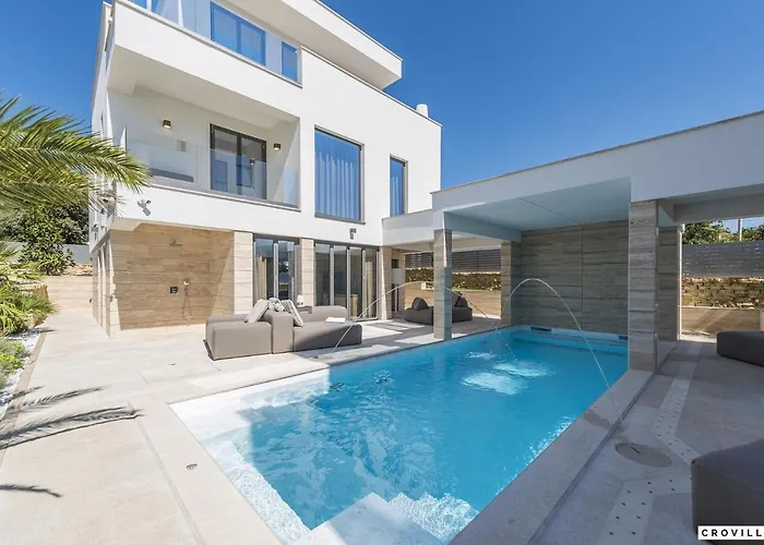 Four Seasons Villas, Zadar - Heated Pool & Jacuzzi Willa *
