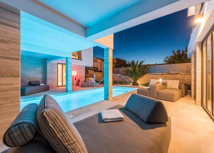 Four Seasons Villas, Zadar - Heated Pool & Jacuzzi Vrsi