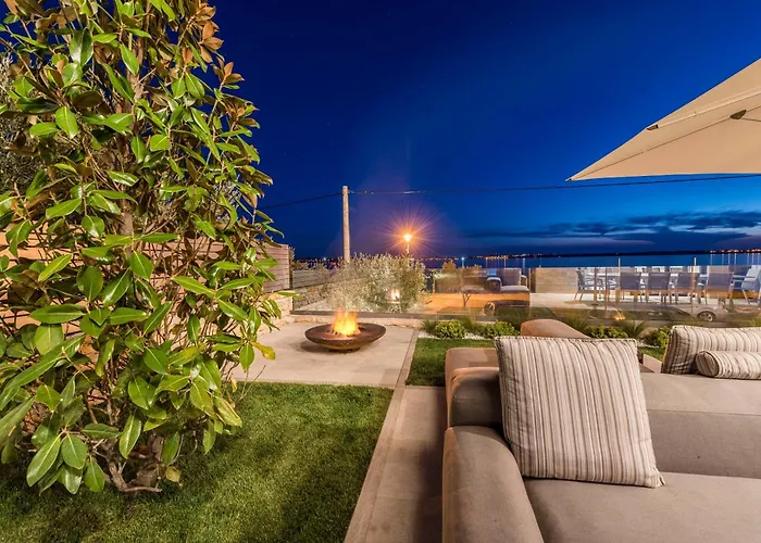 Willa Four Seasons Villas, Zadar - Heated Pool & Jacuzzi *