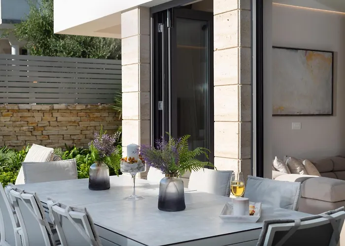 Four Seasons Villas, Zadar - Heated Pool & Jacuzzi Vrsi