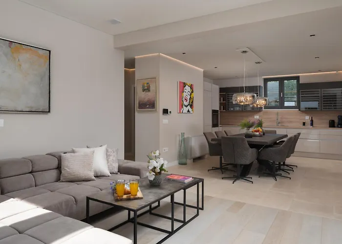 Four Seasons Villas, Zadar - Heated Pool & Jacuzzi Vrsi