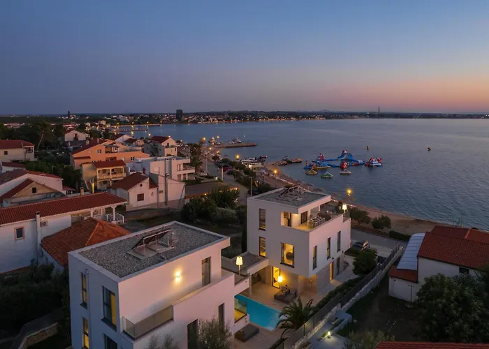 Four Seasons Villas, Zadar - Heated Pool & Jacuzzi