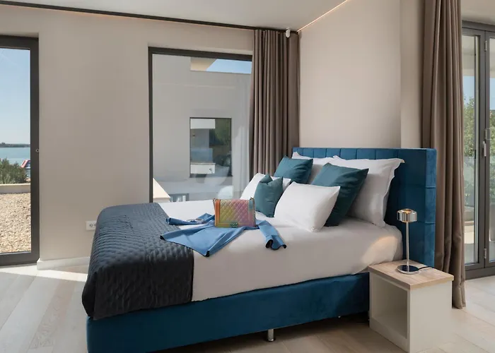 Villa Four Seasons Villas, Zadar - Heated Pool & Jacuzzi *