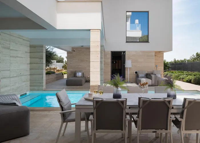 Four Seasons Villas, Zadar - Heated Pool & Jacuzzi