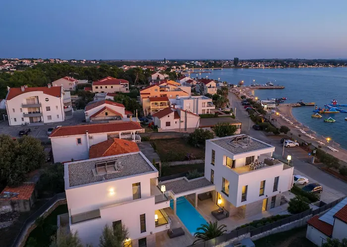 Four Seasons Villas, Zadar - Heated Pool & Jacuzzi Vrsi