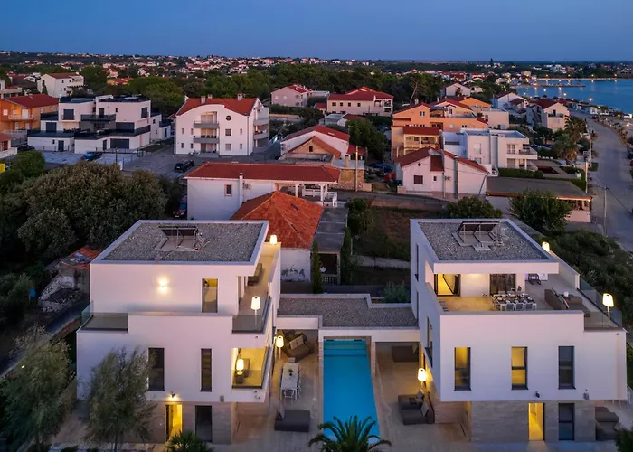 Four Seasons Villas, Zadar - Heated Pool & Jacuzzi