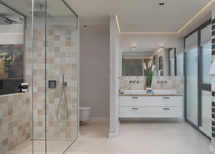 Four Seasons Villas, Zadar - Heated Pool & Jacuzzi Vrsi