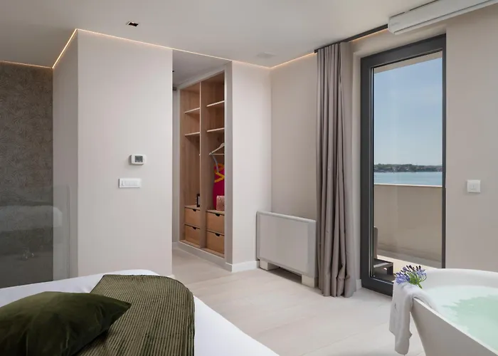 Willa Four Seasons Villas, Zadar - Heated Pool & Jacuzzi
