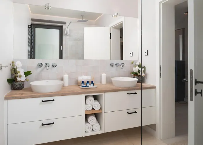 Villa Four Seasons Villas, Zadar - Heated Pool & Jacuzzi Vrsi