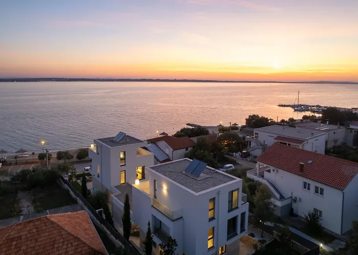 Four Seasons Villas, Zadar - Heated Pool & Jacuzzi Vrsi