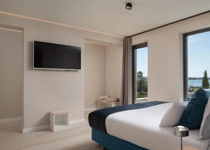 Four Seasons Villas, Zadar - Heated Pool & Jacuzzi