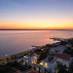 Villa Four Seasons Villas, Zadar - Heated Pool & Jacuzzi Vrsi
