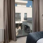 Four Seasons Villas, Zadar - Heated Pool & Jacuzzi Vrsi