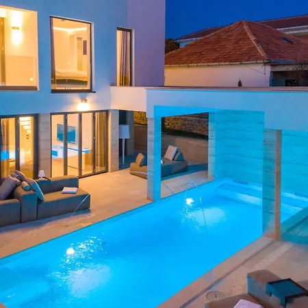 Four Seasons Villas, Zadar - Heated Pool & Jacuzzi * Vrsi