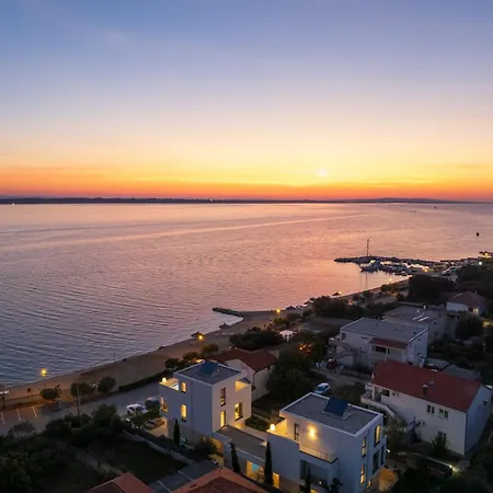 빌라 Four Seasons Villas, Zadar - Heated Pool & Jacuzzi 브르시