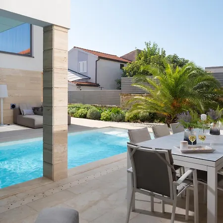 빌라 Four Seasons Villas, Zadar - Heated Pool & Jacuzzi 브르시