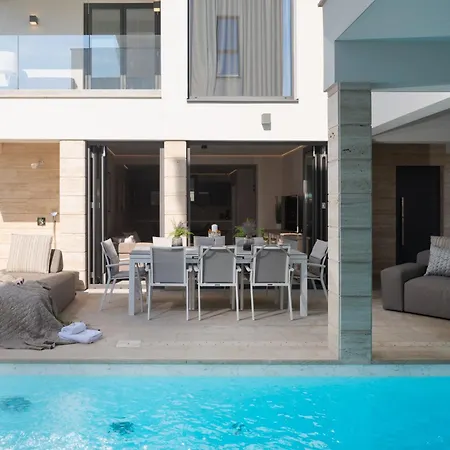 빌라 Four Seasons Villas, Zadar - Heated Pool & Jacuzzi