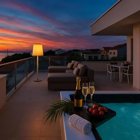 Four Seasons Villas, Zadar - Heated Pool & Jacuzzi Villa Vrsi