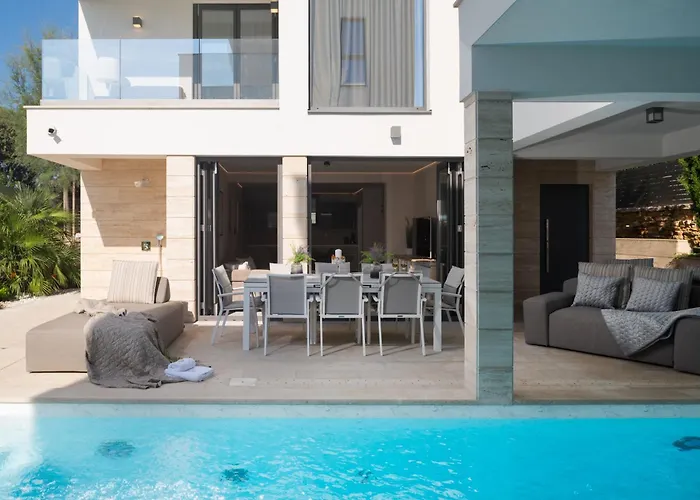 Вилла Four Seasons Villas, Zadar - Heated Pool & Jacuzzi